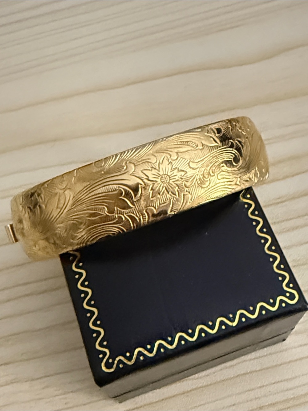 Gold Floral Engraved Hinged Bangle Bracelet vintage